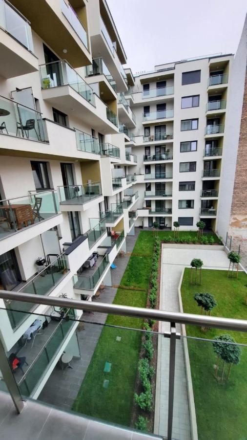 Bpr Space Grey Home With Balcony Budapest Extérieur photo